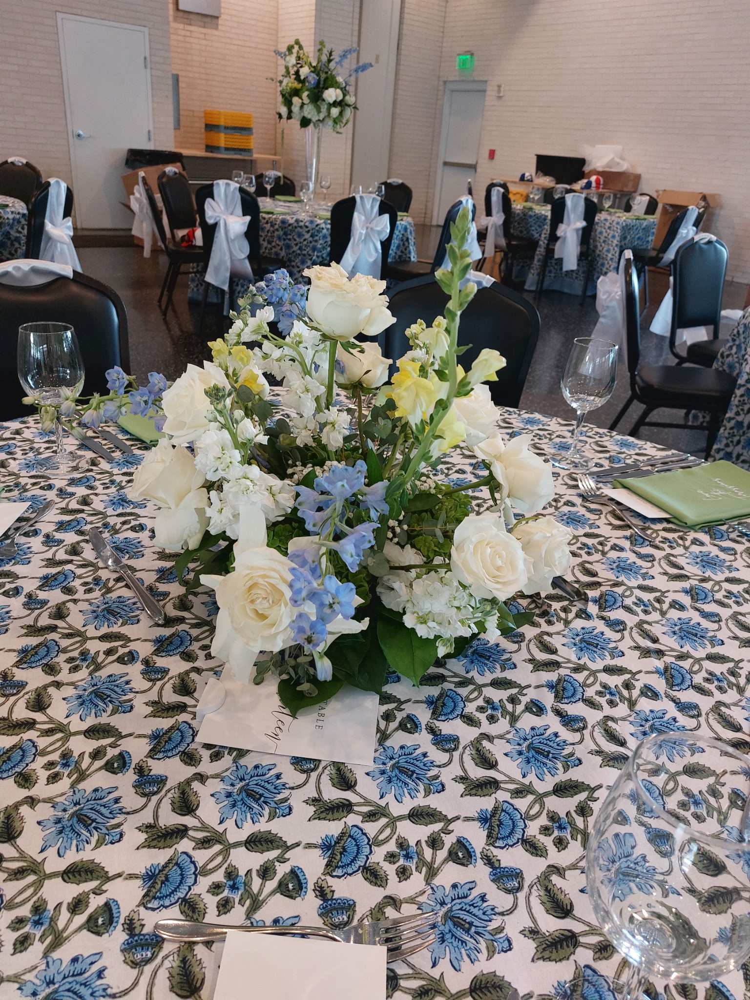 Wedding ceremony flowers